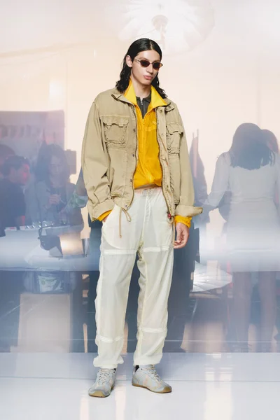 Look 18